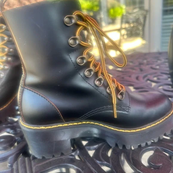 New! Dr. Martens Leona Boot Size 5 - Picture 5 of 13